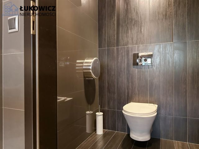 Biuro Bielsko-Biała Osiedle Karpackie. Zdjęcie 25