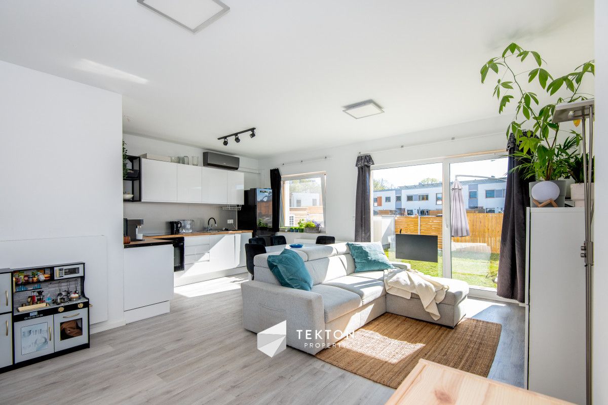 Mieszkanie 3-pokojowe Dopiewiec. Zdjęcie 1