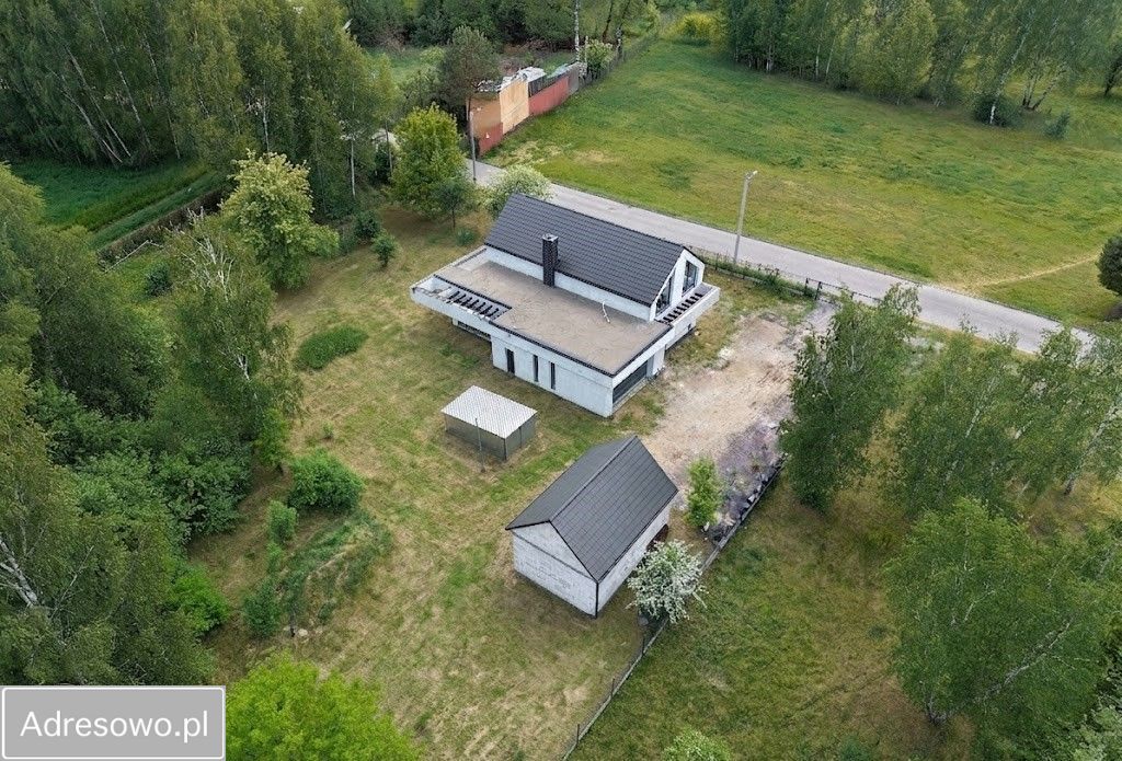 dom wolnostojący, 5 pokoi Ostrowiec Świętokrzyski, ul. Tomaszów. Zdjęcie 3