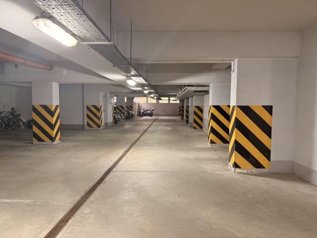 Garaż/miejsce parkingowe Kraków Dębniki, ul. Chmieleniec. Zdjęcie 4