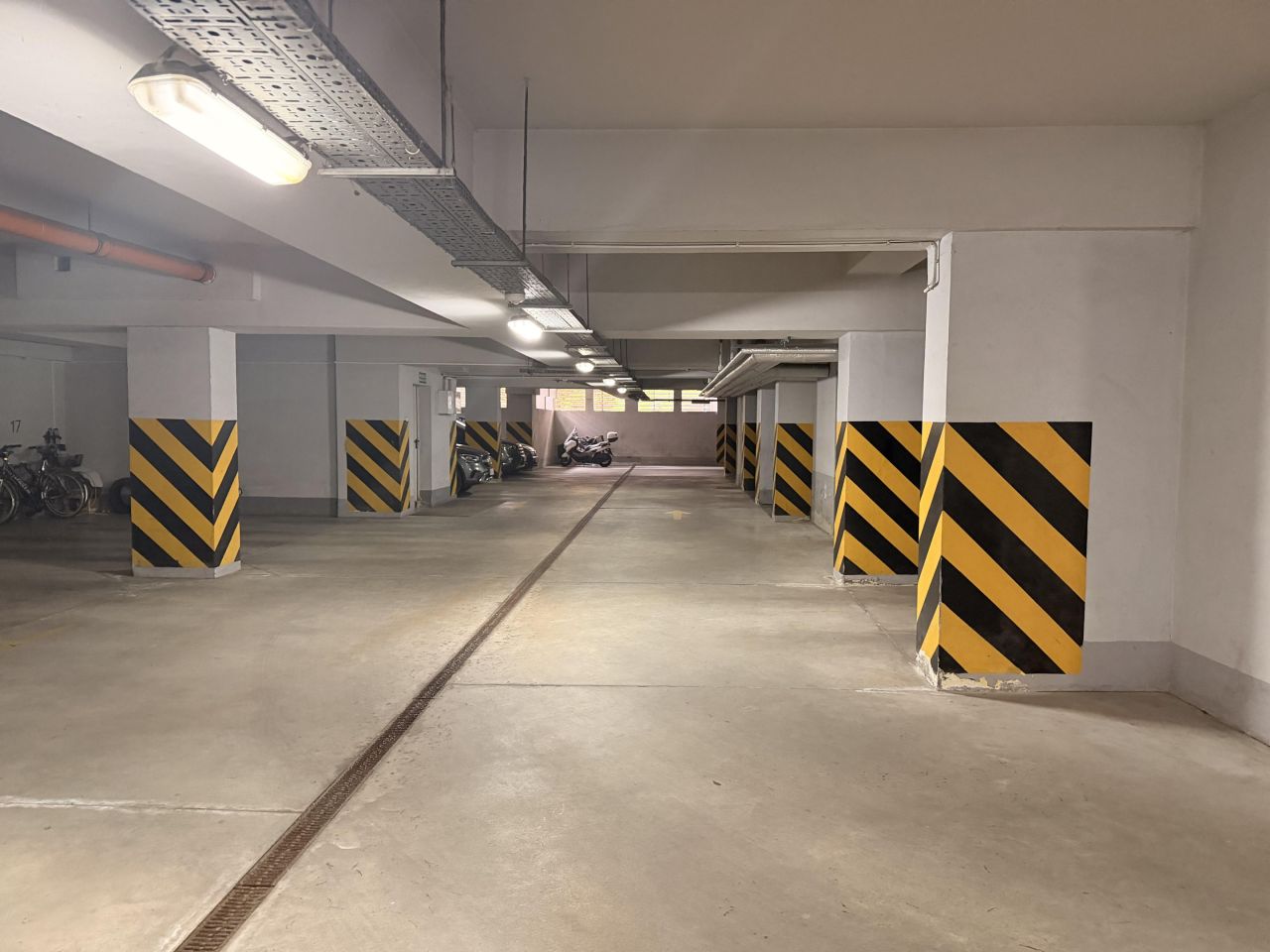 Garaż/miejsce parkingowe Kraków Dębniki, ul. Chmieleniec. Zdjęcie 4