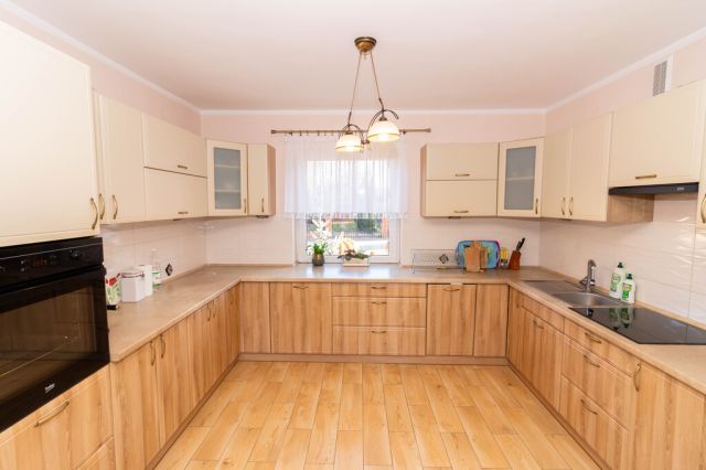 dom wolnostojący, 5 pokoi Ostrowiec Świętokrzyski, ul. Bałtowska. Zdjęcie 9