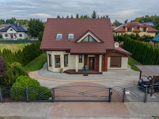 dom wolnostojący, 4 pokoje Malbork. Zdjęcie 1