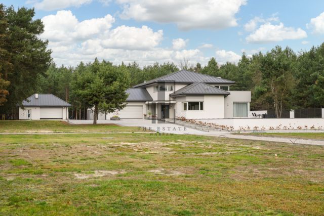 dom wolnostojący, 10 pokoi Famułki Brochowskie. Zdjęcie 2