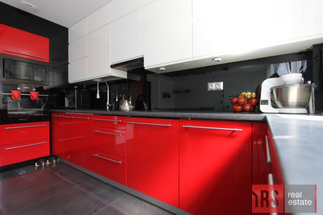 Mieszkanie 3-pokojowe Bytom, ul. Szymały. Zdjęcie 3