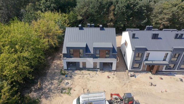 dom szeregowy, 4 pokoje Janki. Zdjęcie 3