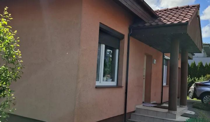 dom wolnostojący, 3 pokoje Rokietnica, ul. Słoneczna