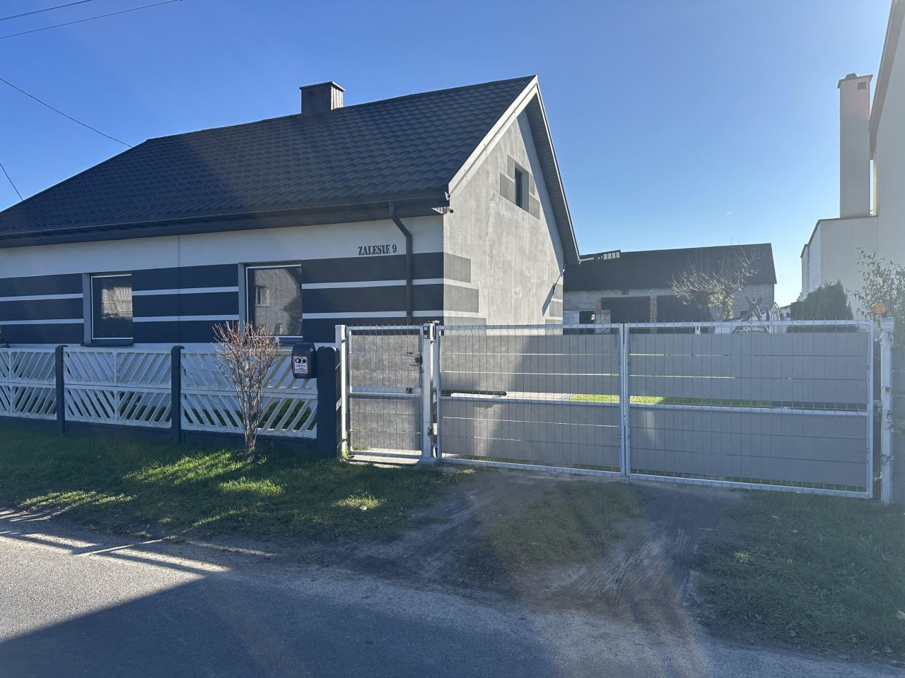 dom wolnostojący, 4 pokoje Zalesie