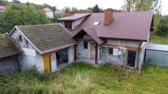 dom wolnostojący, 6 pokoi Łopuszka Mała. Zdjęcie 3