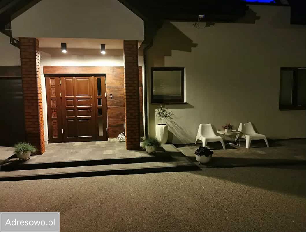 dom wolnostojący, 4 pokoje Płock. Zdjęcie 8