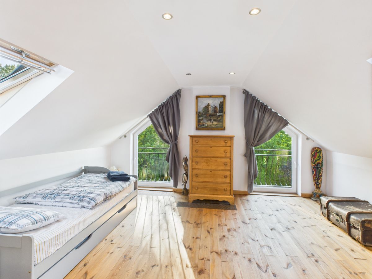 dom wolnostojący, 5 pokoi Żarnowska, ul. Jeziorna. Zdjęcie 13