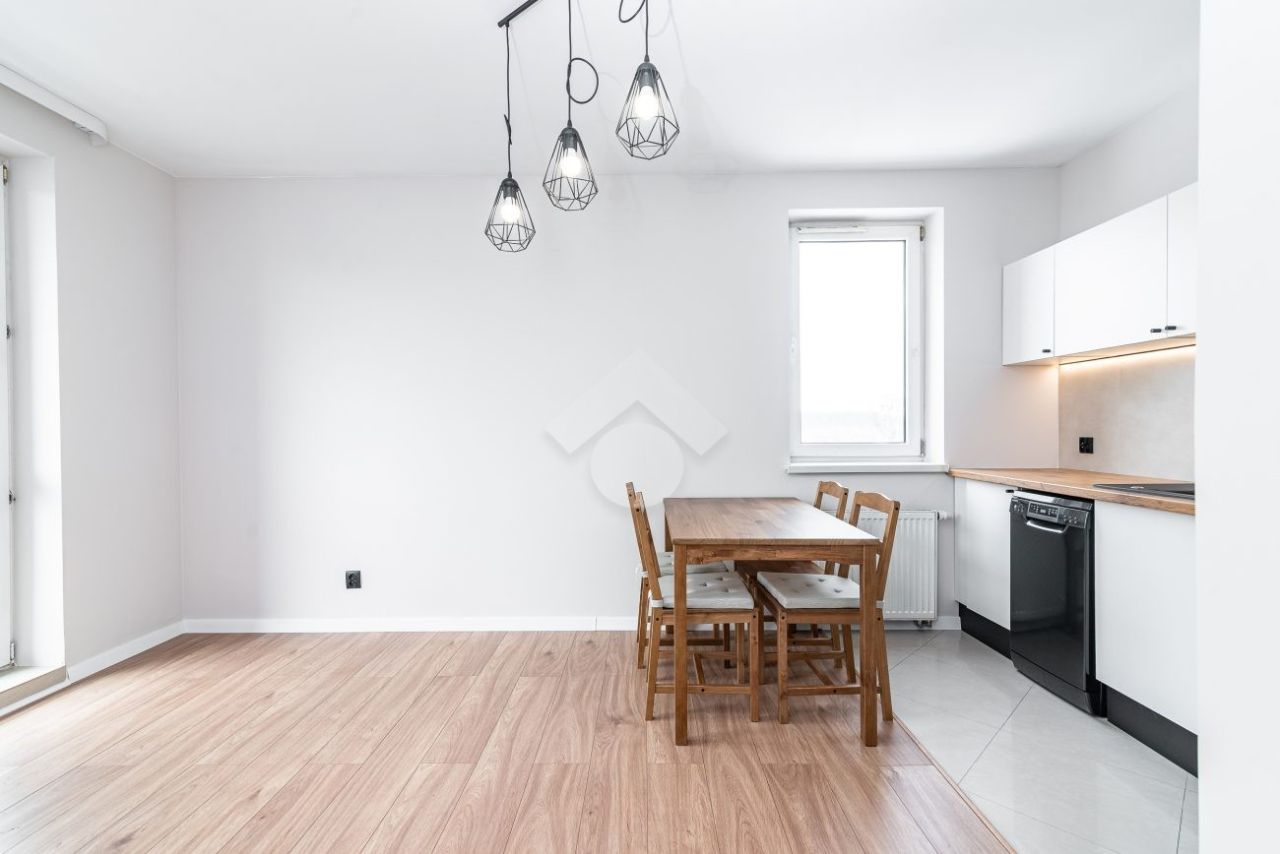 Mieszkanie 3-pokojowe Kraków Kurdwanów. Zdjęcie 3