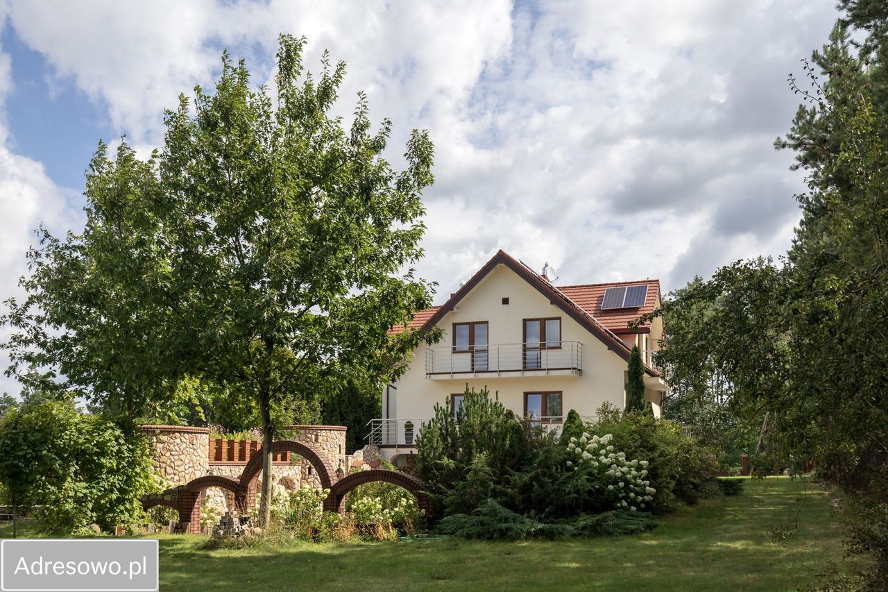 dom wolnostojący, 8 pokoi Huta Partacka. Zdjęcie 1