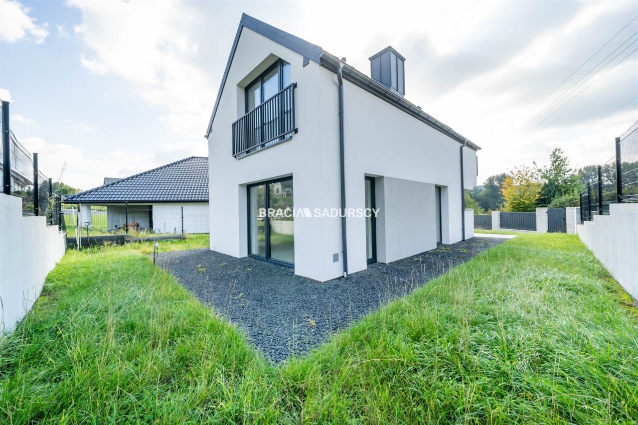 dom wolnostojący, 4 pokoje Koźmice Małe. Zdjęcie 35