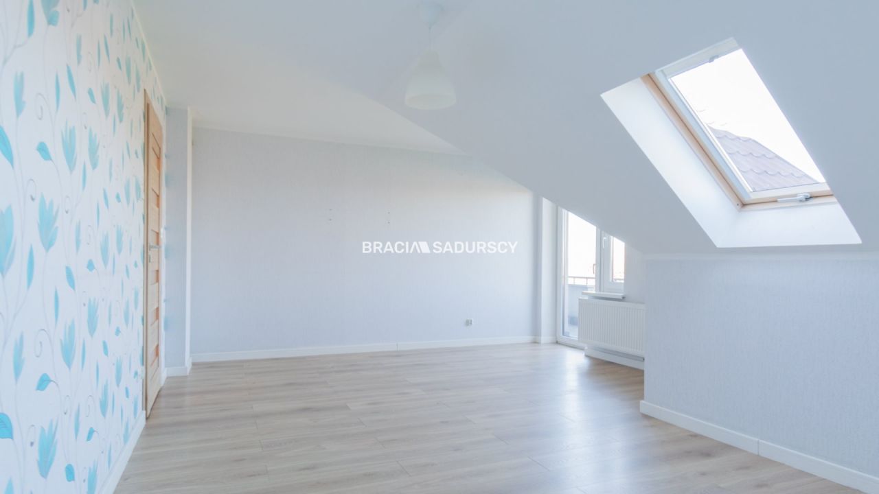 bliźniak, 6 pokoi Wola Luborzycka. Zdjęcie 17