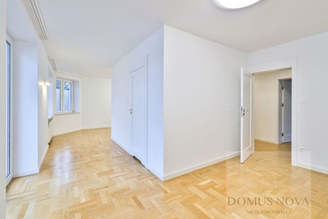 dom wolnostojący, 8 pokoi Warszawa Wilanów, ul. Królowej Marysieńki. Zdjęcie 8