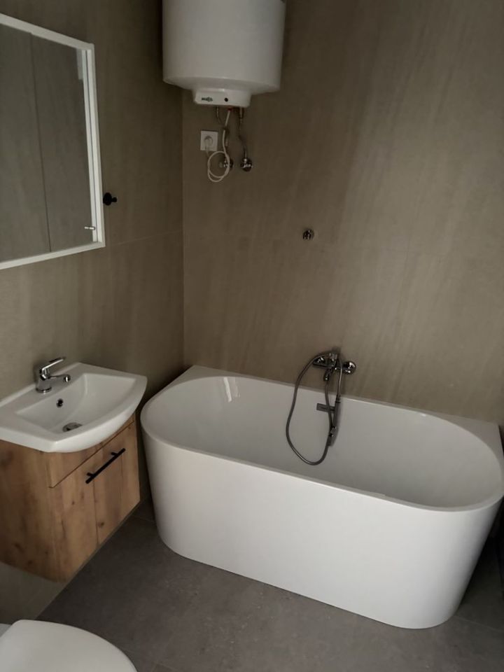 Mieszkanie 1-pokojowe Katowice Dąbrówka Mała, ul. Janusza Korczaka. Zdjęcie 2