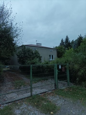 dom wolnostojący, 3 pokoje Pokrówka Stara Pokrówka, ul. Majowa. Zdjęcie 1