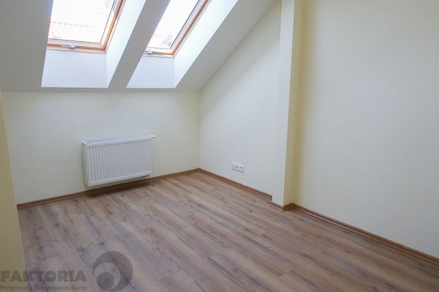 bliźniak, 5 pokoi Dobra. Zdjęcie 12