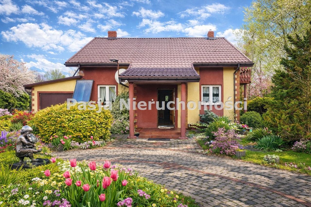 dom wolnostojący Dąb Polski, ul. Bratkowa. Zdjęcie 1