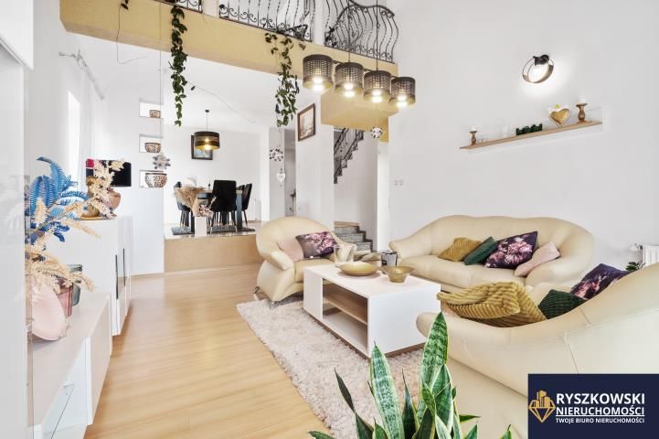 dom wolnostojący, 6 pokoi Zwódne. Zdjęcie 3