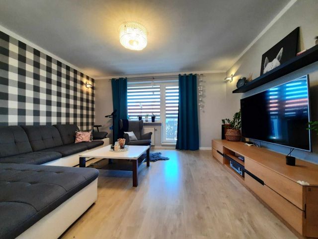 Mieszkanie 4-pokojowe Reda Centrum, ul. Szkolna. Zdjęcie 1