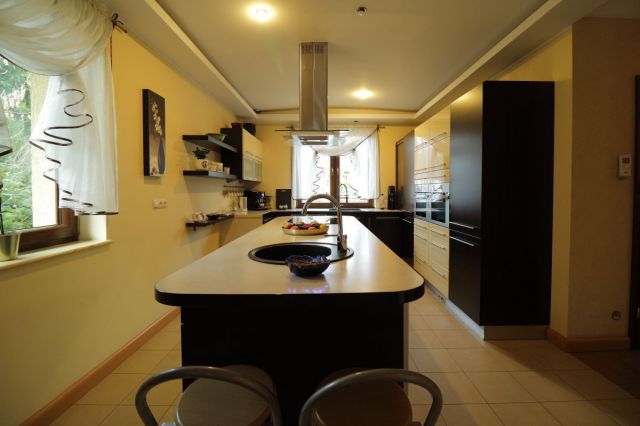 dom wolnostojący, 5 pokoi Wierzyce, os. pod Sosnami. Zdjęcie 1