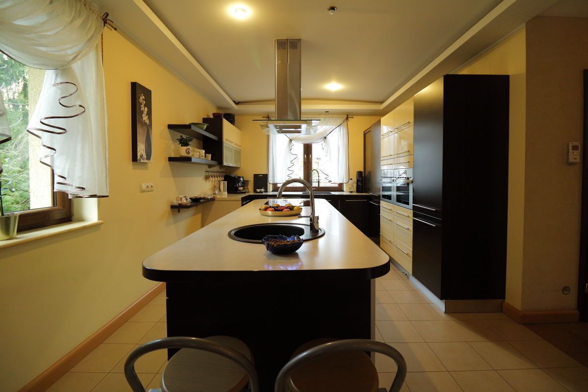 dom wolnostojący, 5 pokoi Wierzyce, os. pod Sosnami