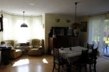 dom wolnostojący, 5 pokoi Krężołki. Zdjęcie 3