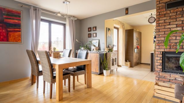 dom wolnostojący, 5 pokoi Bochnia, ul. Wiśnicka. Zdjęcie 4