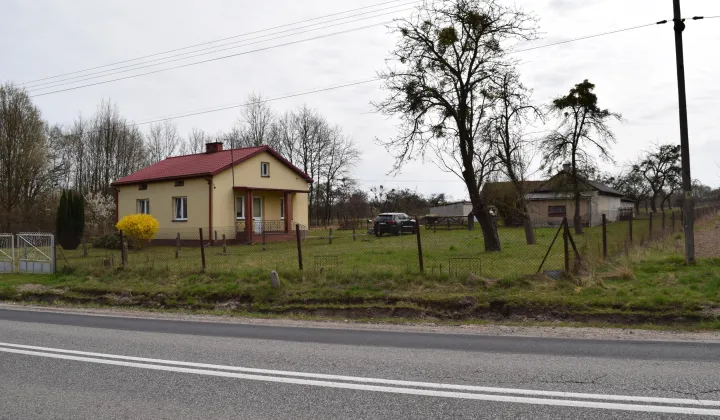 dom wolnostojący, 2 pokoje Bronów