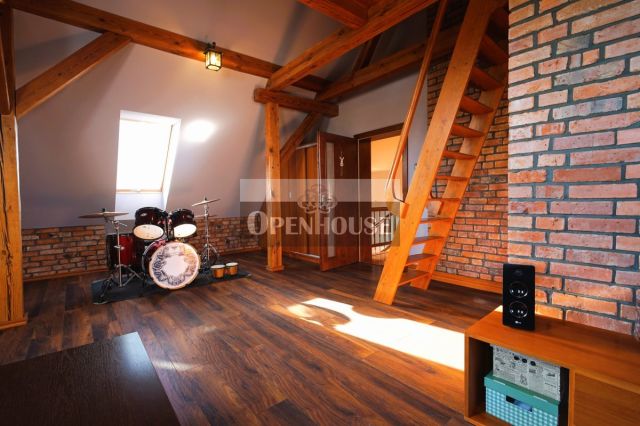 dom wolnostojący, 8 pokoi Bucze. Zdjęcie 4