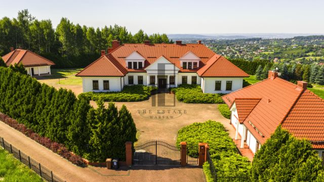 dom wolnostojący, 10 pokoi Ochojno, ul. Lwowska. Zdjęcie 1