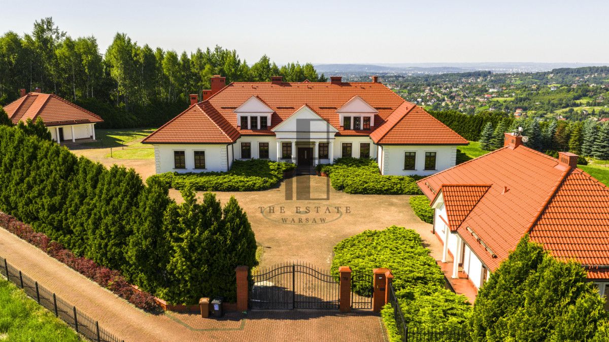dom wolnostojący, 10 pokoi Ochojno, ul. Lwowska. Zdjęcie 1