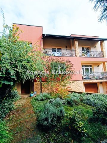 dom wolnostojący, 6 pokoi Kraków Bronowice. Zdjęcie 2