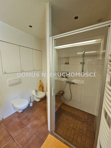 dom wolnostojący, 10 pokoi Ewcin. Zdjęcie 20