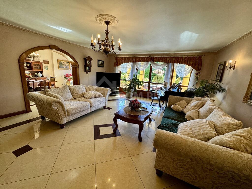 dom wolnostojący, 9 pokoi Starachowice. Zdjęcie 2