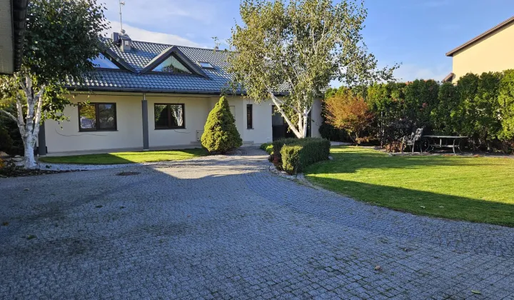 dom wolnostojący, 5 pokoi Radom Długojów Górny, ul. Kmicica