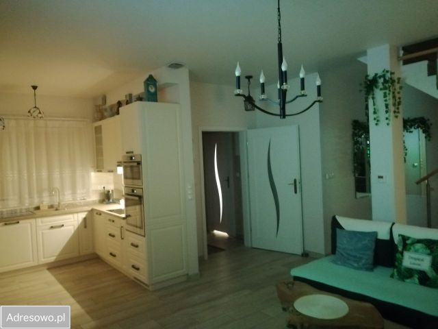 bliźniak, 4 pokoje Ustka, ul. Uzdrowiskowa. Zdjęcie 1
