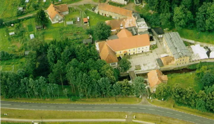 Nieruchomość komercyjna Mieroszów