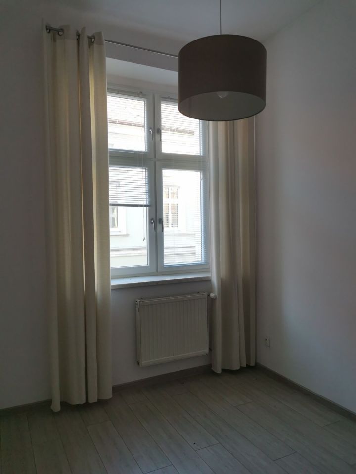 Mieszkanie 3-pokojowe Rybnik Śródmieście. Zdjęcie 3