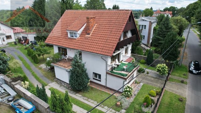 dom wolnostojący, 7 pokoi Gryfów Śląski, ul. Partyzantów. Zdjęcie 2