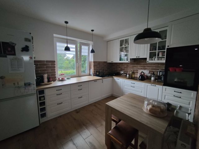 dom wolnostojący, 6 pokoi Ząbki, ul. Wolności. Zdjęcie 1