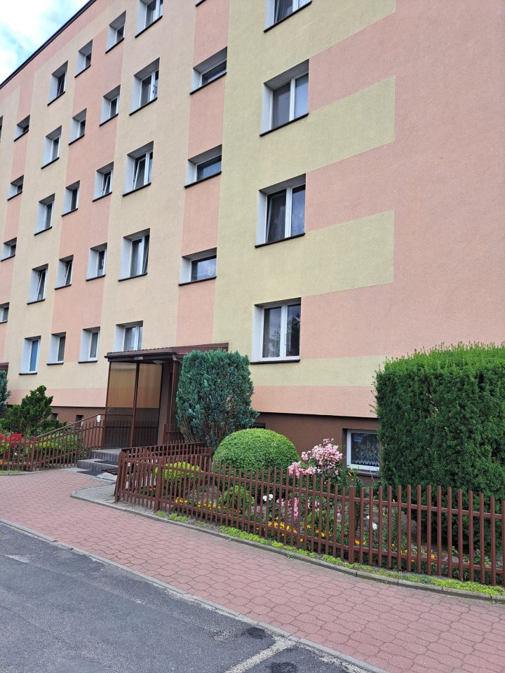 Mieszkanie na sprzedaż bez pośredników          
          
            ul. Żwirki i Wigury 7A          
          
            Grodzisk Mazowiecki Centrum – pohled 2