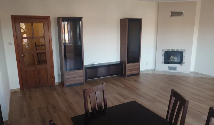 Mieszkanie 3-pokojowe Sieraków, pl. Plac Powstańców Wlkp.