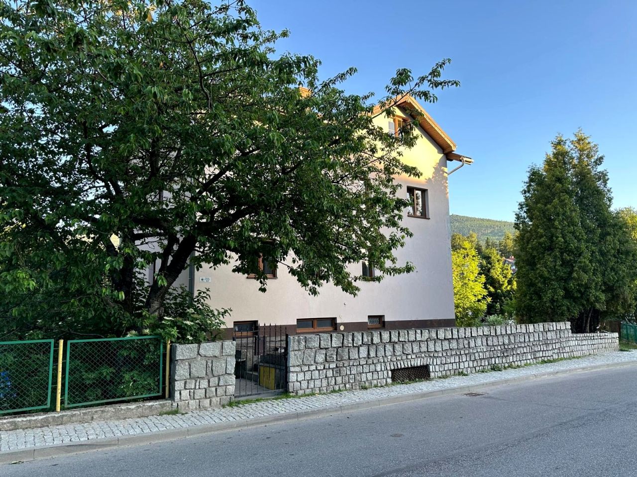 dom wolnostojący, 13 pokoi Szklarska Poręba, ul. 1 Maja. Zdjęcie 11