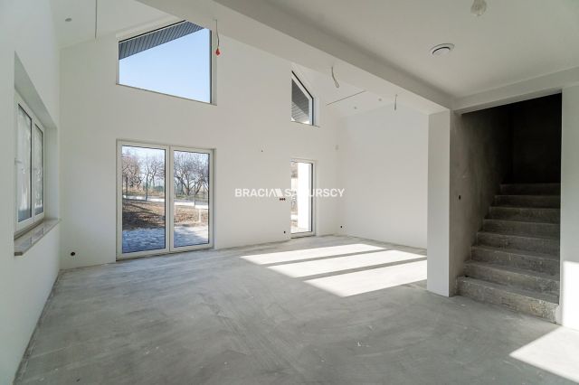 dom wolnostojący, 5 pokoi Bębło. Zdjęcie 13