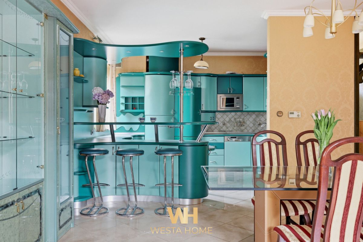 dom wolnostojący, 5 pokoi Warszawa Wawer, ul. Wał Miedzeszyński. Zdjęcie 2