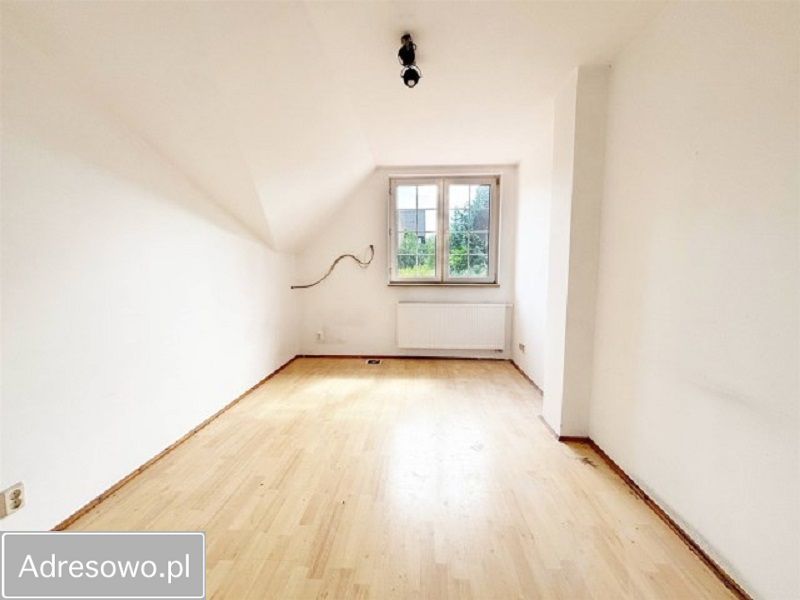 dom szeregowy, 4 pokoje Bielsko-Biała Hałcnów, ul. Rodzinna. Zdjęcie 3