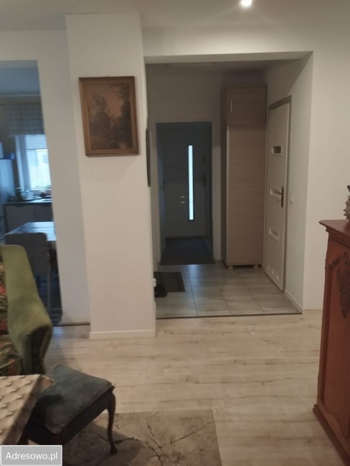 dom wolnostojący, 4 pokoje Piecki, pl. 1 Maja. Zdjęcie 6